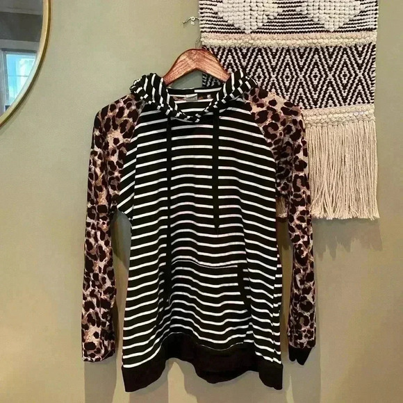LILDY SUPER SOFT HOODIE LEOPARD AND STRIPE PRINT PULLOVER - Picture 1 of 4